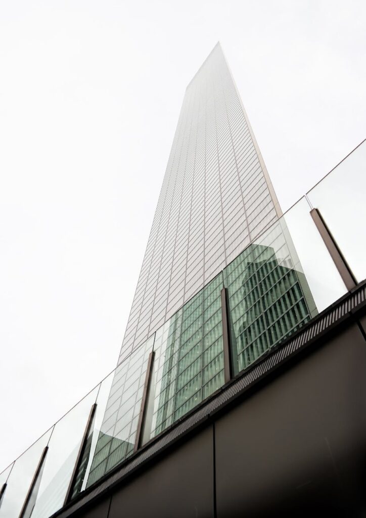 gray concrete building